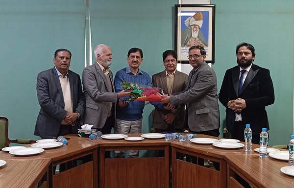 Director Institute of Environmental Engineering and Research (IEER) Prof. Dr. Sajjad H. Sheikh receiving farewell after his retirement from faculty members however, the new Director IEER Dr. Amir Ikhlaq, Dean Faculty of Civil Engineering Prof. Dr. Muhammad Khalid Farooq, Pubic Relations Officer Dr. Tanveer Qasim and faculty members are present at the occasion.