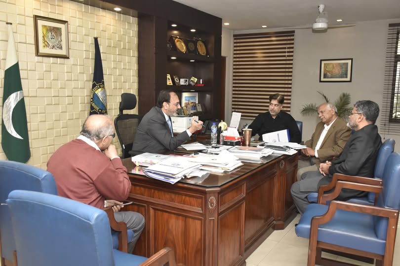 Vice Chancellor UET Prof. Dr. Shahid Munir (TI) is in a meeting Convener Admission Committee Dr. Muhamma Awais, Treasurer Mr. Imran Babar, Registrar Mr. Muhammad Asif, and Financial Consultant Rao Muhammad Sharif, regarding financial management of student dues.