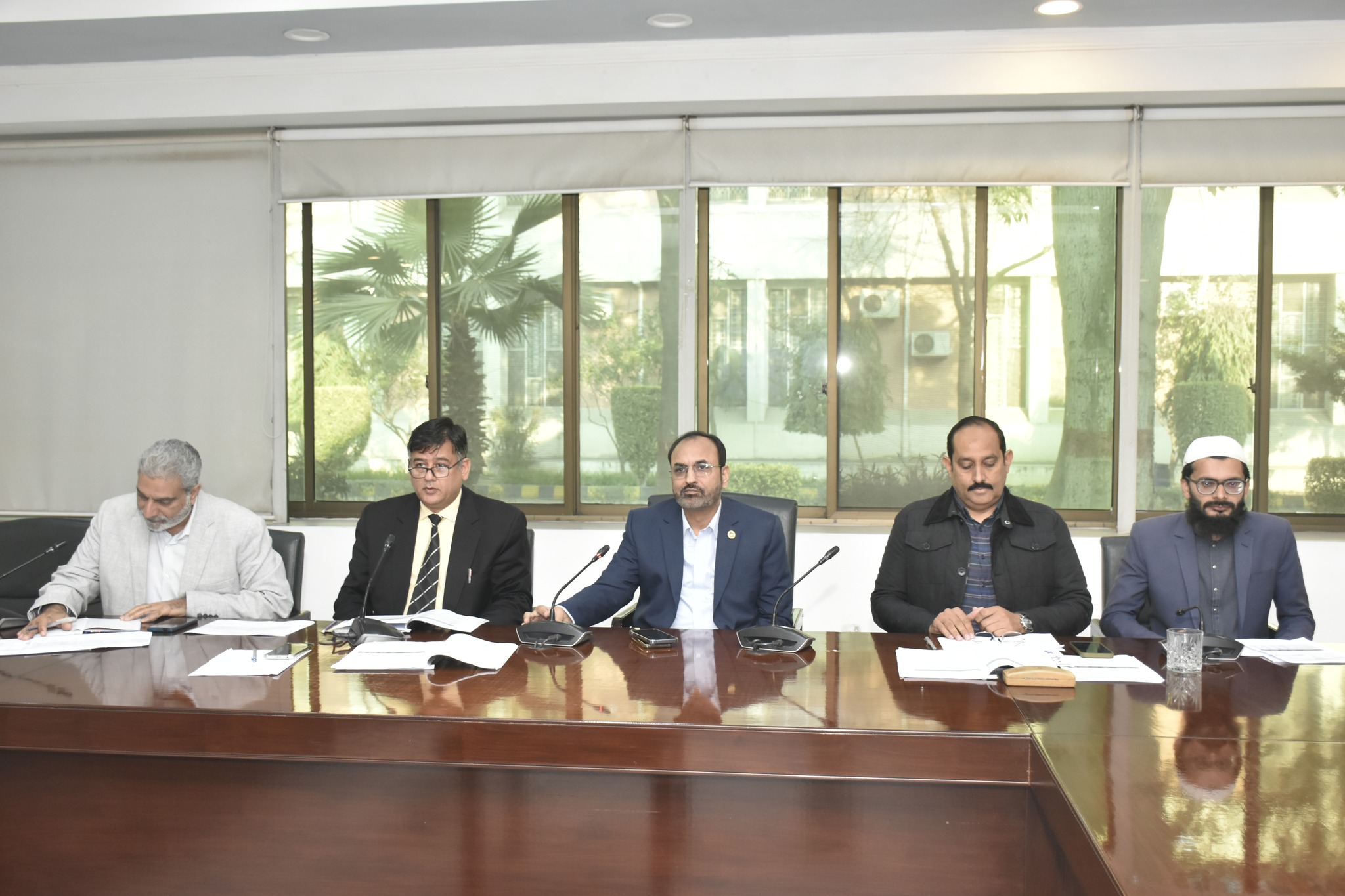 Vice Chancellor UET Prof. Dr. Shahid Munir (TI) is in a meeting with Executive Director Higher Education Commission (HEC) Dr. Zia Ul-Qayyum regarding PSDP projects of the university.