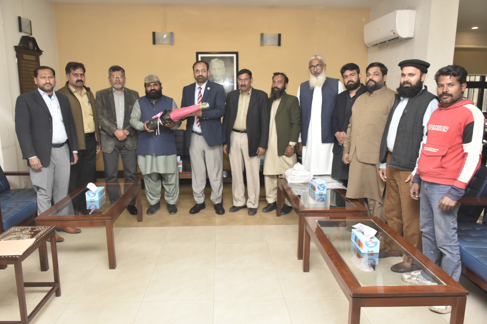 A delegation of newly elected UET Technical Staff Association met Vice Chancellor UET Prof. Dr. Shahid Munir (TI).