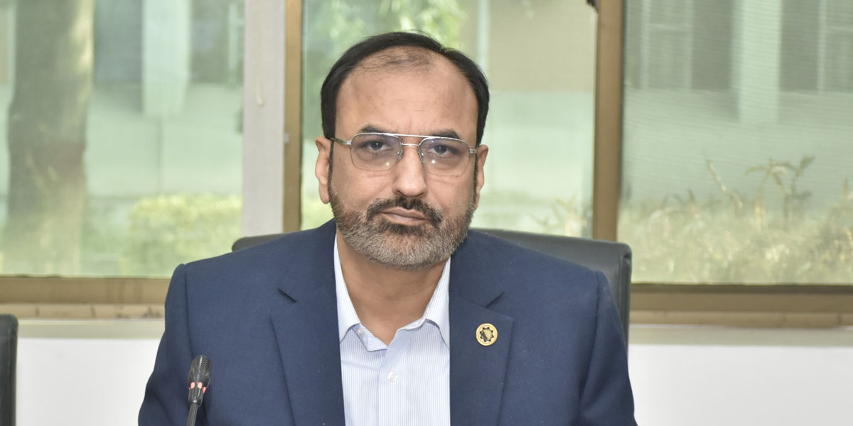 Vice Chancellor UET Prof. Dr. Shahid Munir (TI) participating online in the meeting of Syndicate UET Taxila.
